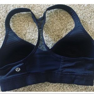 Lululemon sports bra